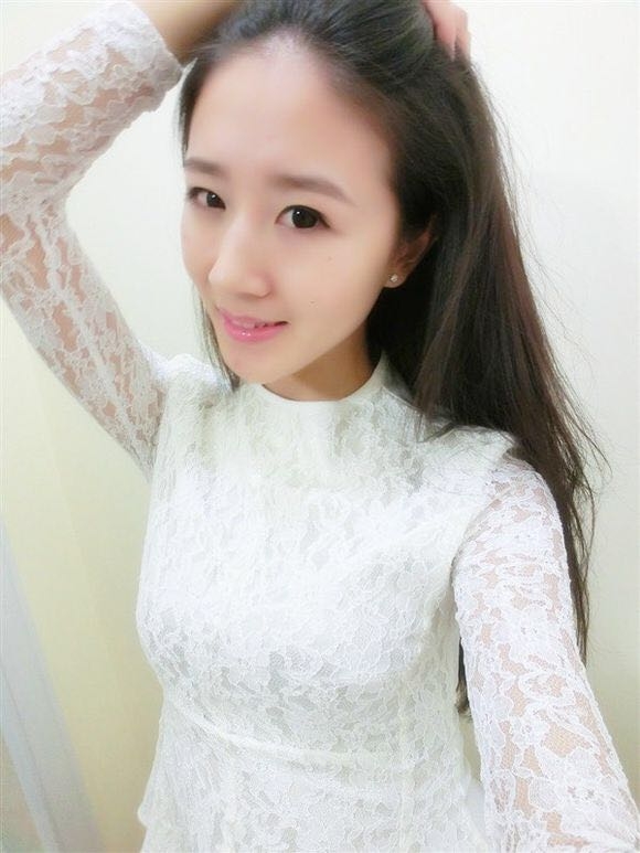 初久与歌的第一张照片--珠海相亲服务中心