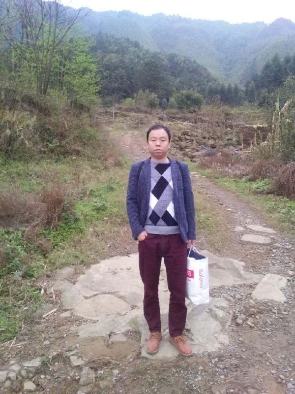 奋斗的第一张照片--珠海相亲服务中心