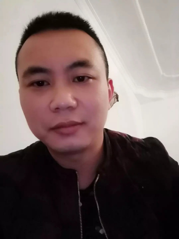 喜闻香气的第一张照片--珠海相亲服务中心