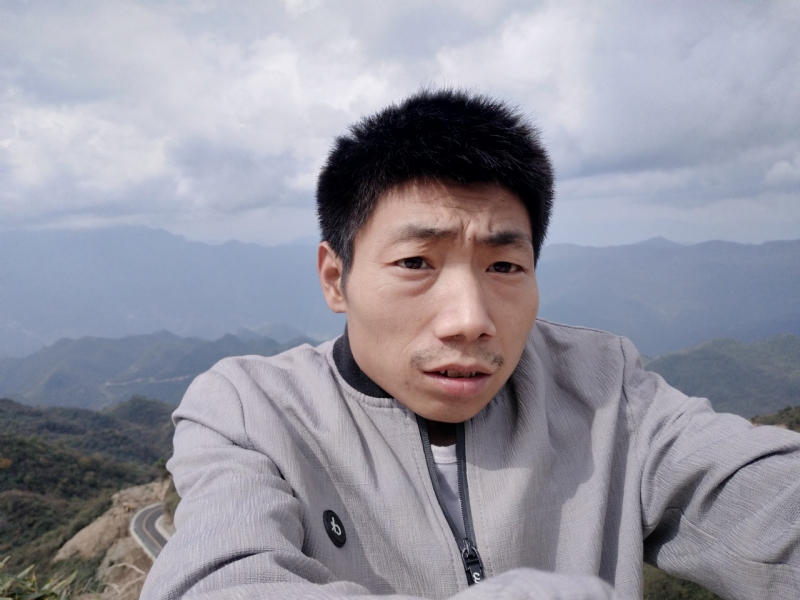 向后半生奋斗的第一张照片--珠海相亲服务中心