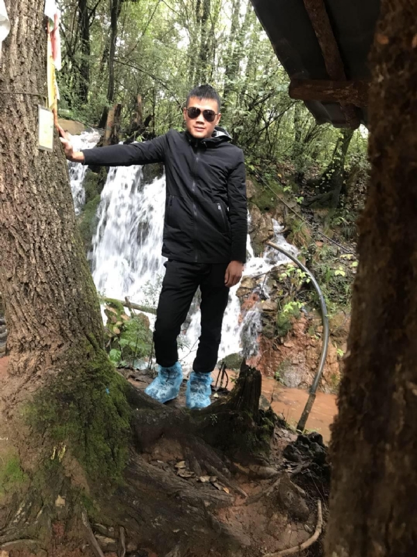 譕忄的第一张照片--珠海相亲服务中心