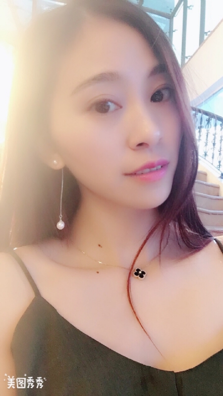 隨風的云的第一张照片--珠海相亲服务中心