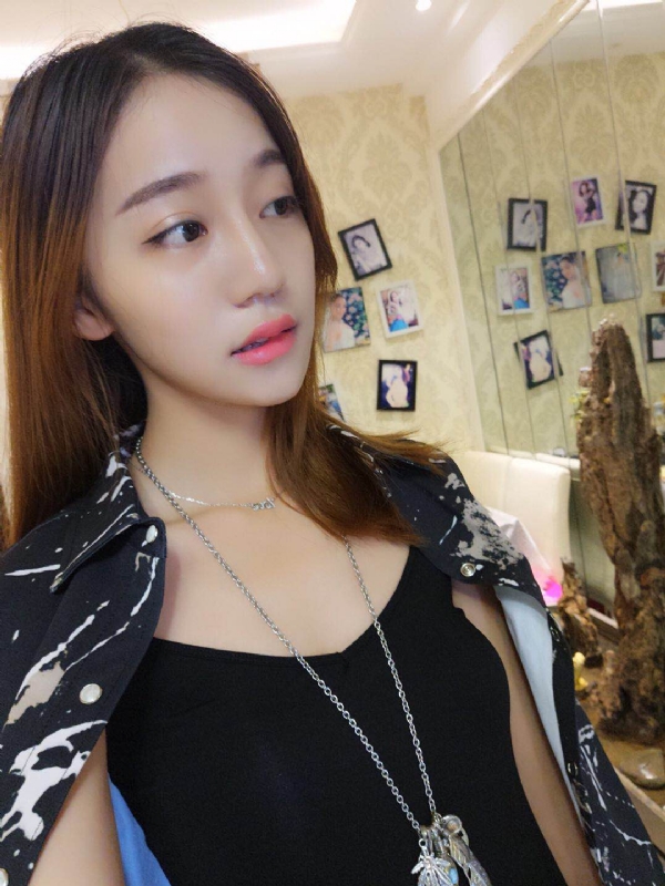 凉兮的第一张照片--珠海相亲服务中心