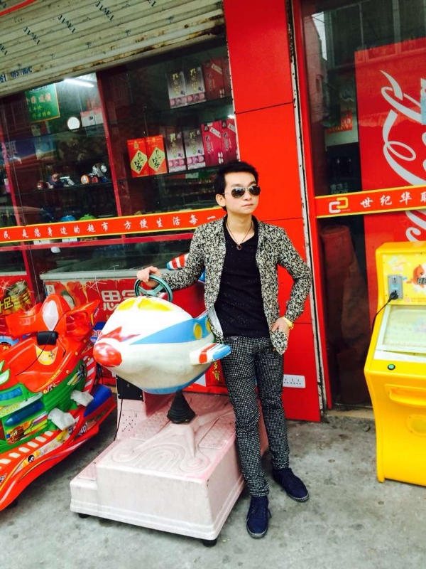 阳光帅气男嘉宾的第一张照片--珠海相亲服务中心