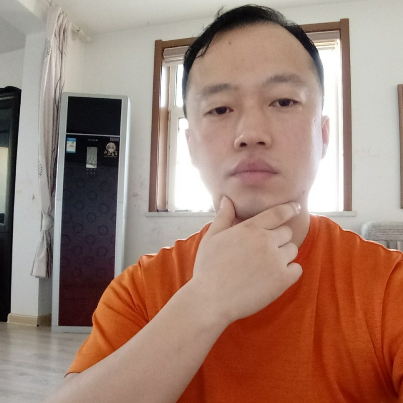 爱热闹的人的第一张照片--珠海相亲服务中心