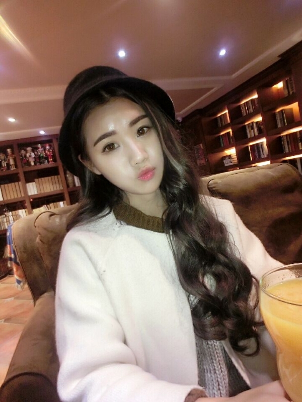 气质小妹的第三张照片--珠海相亲服务中心