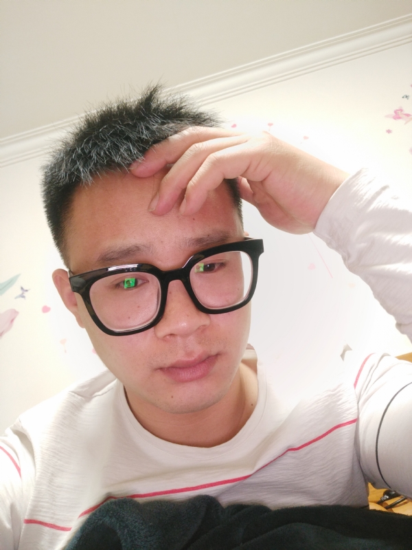 华灯初上的夜晚的第一张照片--珠海相亲服务中心