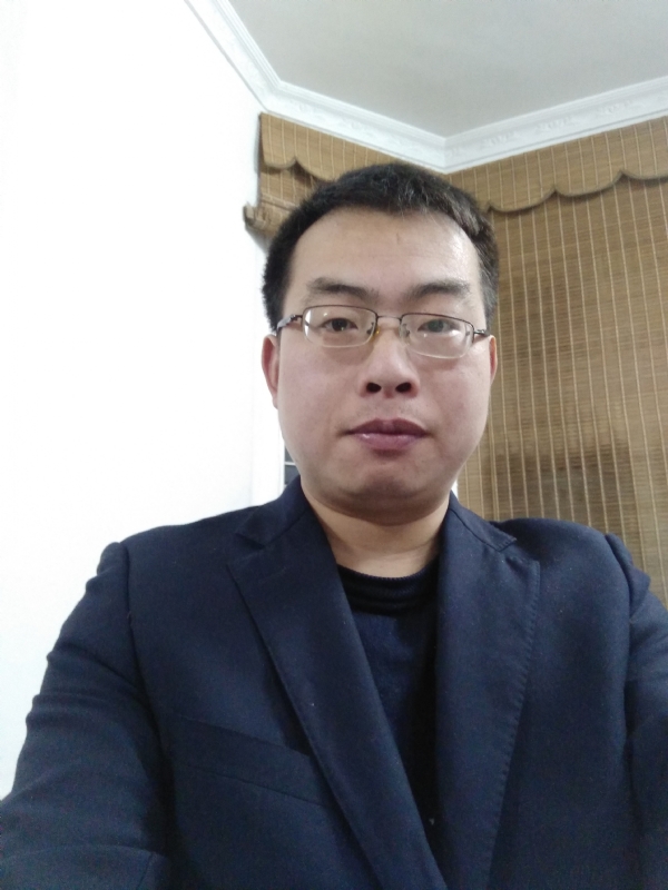 简单爱的第一张照片--珠海相亲服务中心