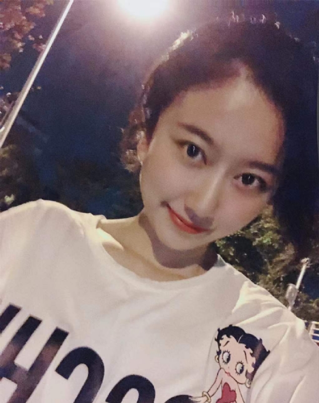 佳佳的第一张照片--珠海相亲服务中心