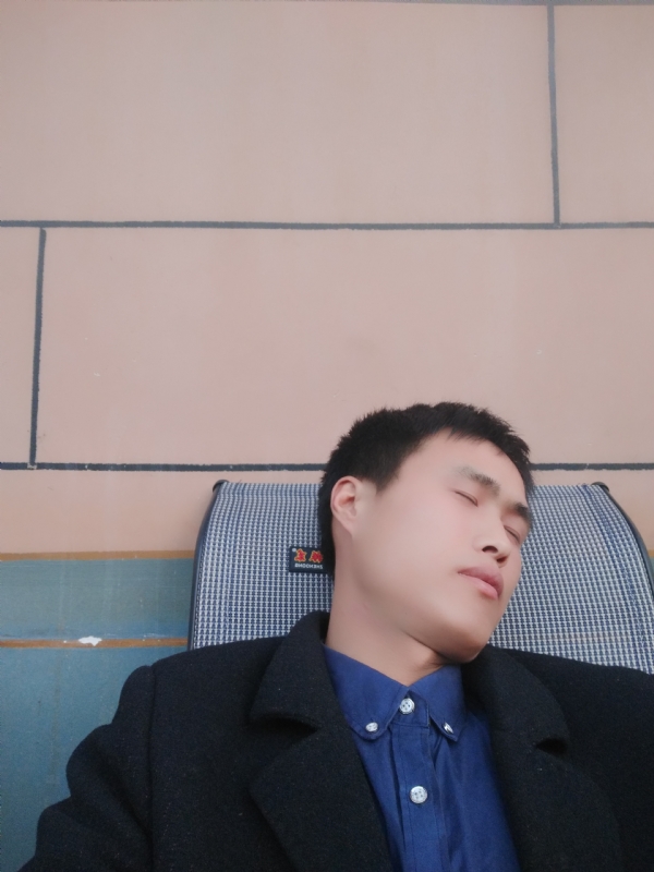 有钱爱情才能长久的第一张照片--珠海相亲服务中心