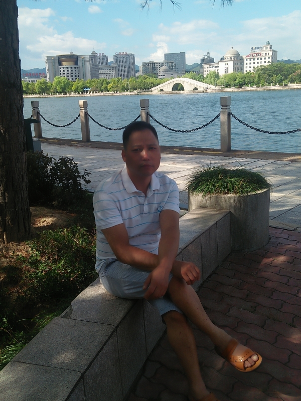 尹力的第一张照片--珠海相亲服务中心