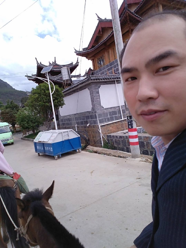 当代军人的第一张照片--珠海相亲服务中心