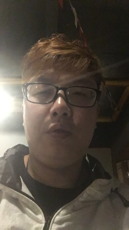 深情久伴更长情的第一张照片--珠海相亲服务中心