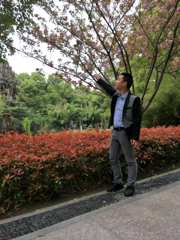 坦诚的第一张照片--珠海相亲服务中心