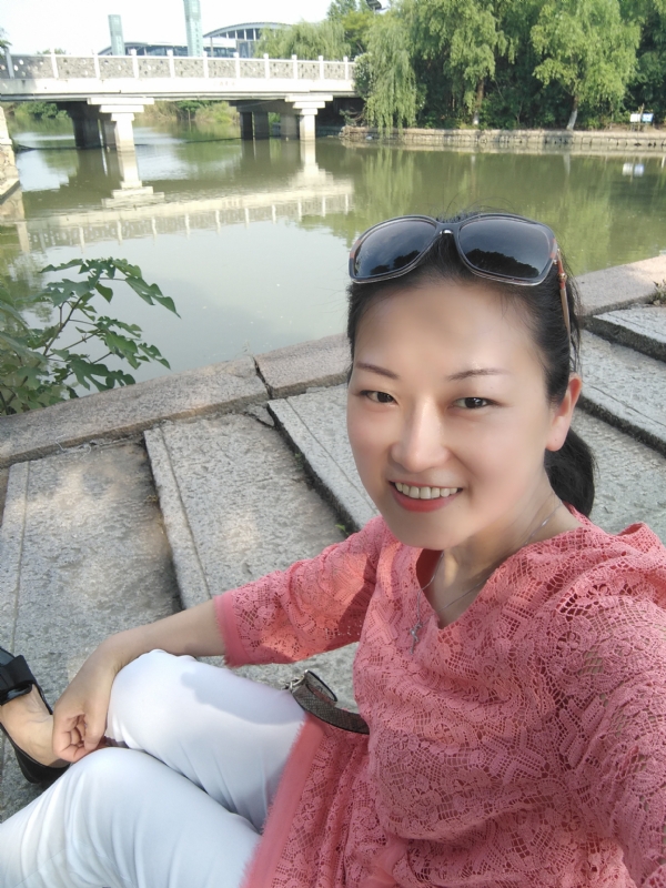 渴慕的第一张照片--珠海相亲服务中心