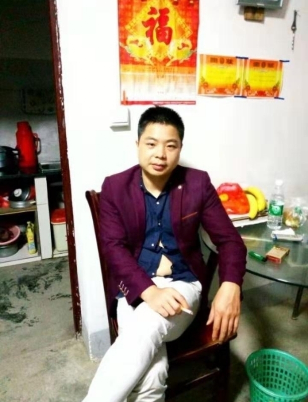 蓝色的微笑的第一张照片--珠海相亲服务中心