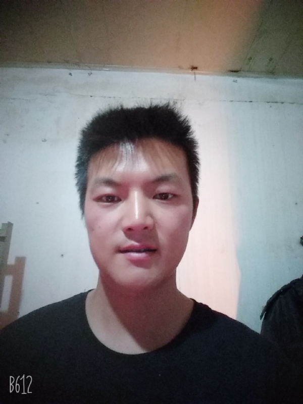 风轻云淡的第一张照片--珠海相亲服务中心