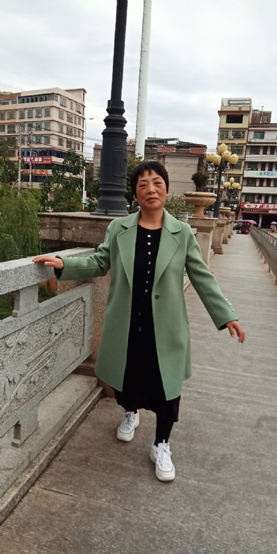 小玲的第一张照片--珠海相亲服务中心