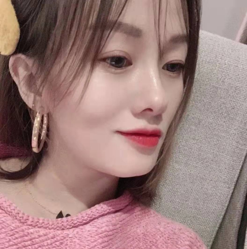 微醺的笑容的第一张照片--珠海相亲服务中心