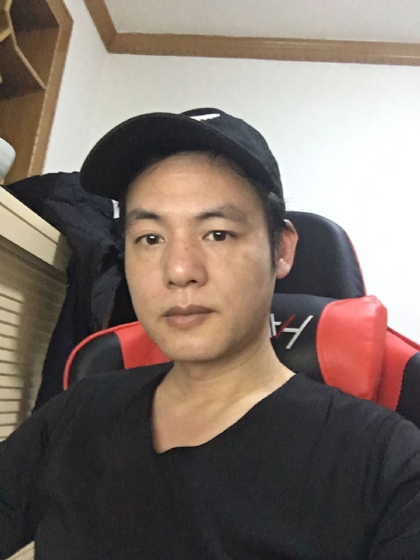 扛枪打鸟的第一张照片--珠海相亲服务中心