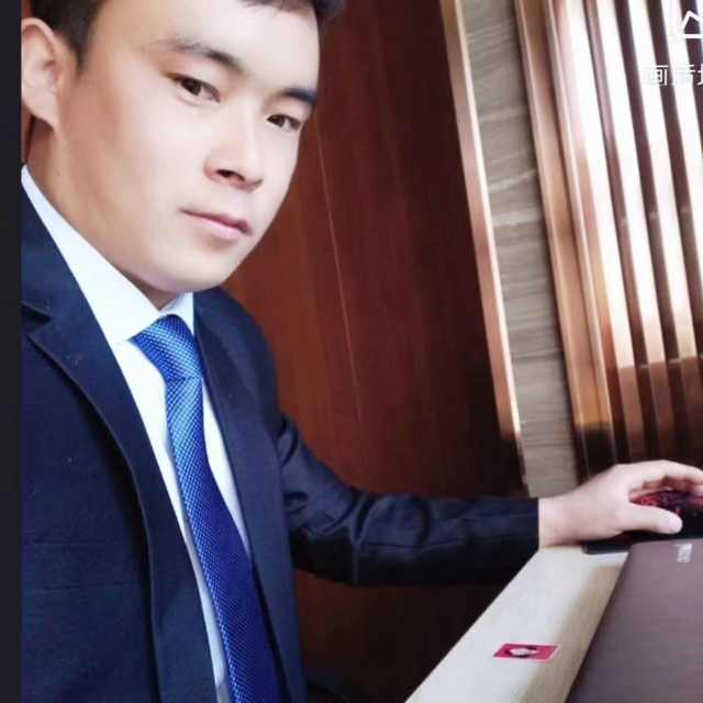 会哭的幸福的第一张照片--珠海相亲服务中心