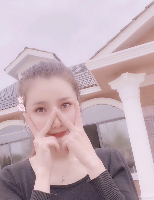 小媛的第一张照片--珠海相亲服务中心