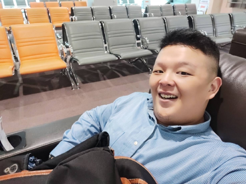 hu的第三张照片--珠海相亲服务中心