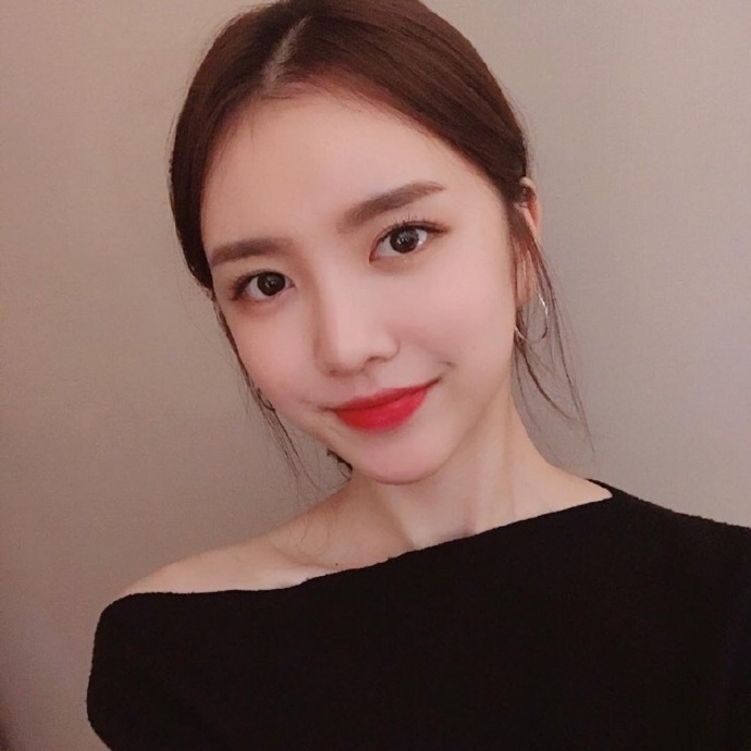 唐馨儿的第一张照片--珠海相亲服务中心