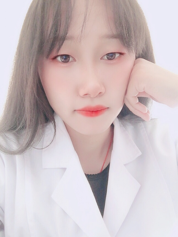 白婚纱的第一张照片--珠海相亲服务中心