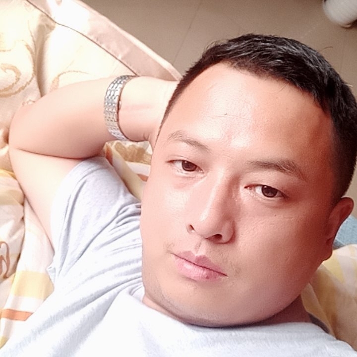 忘世情的第一张照片--珠海相亲服务中心