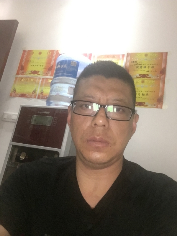 牵手的第二张照片--珠海相亲服务中心