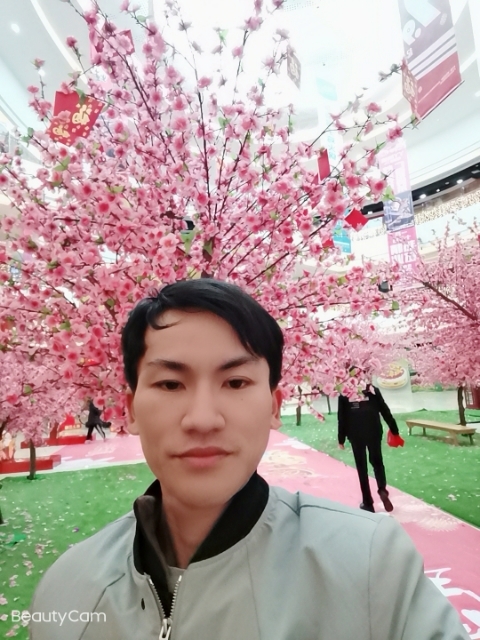 单身一人的第二张照片--珠海相亲服务中心