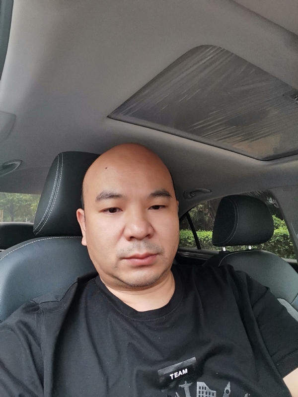 爷们已经老了的第一张照片--珠海相亲服务中心