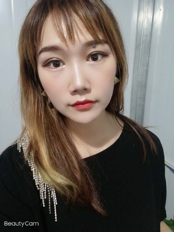 艾薇的第三张照片--珠海相亲服务中心