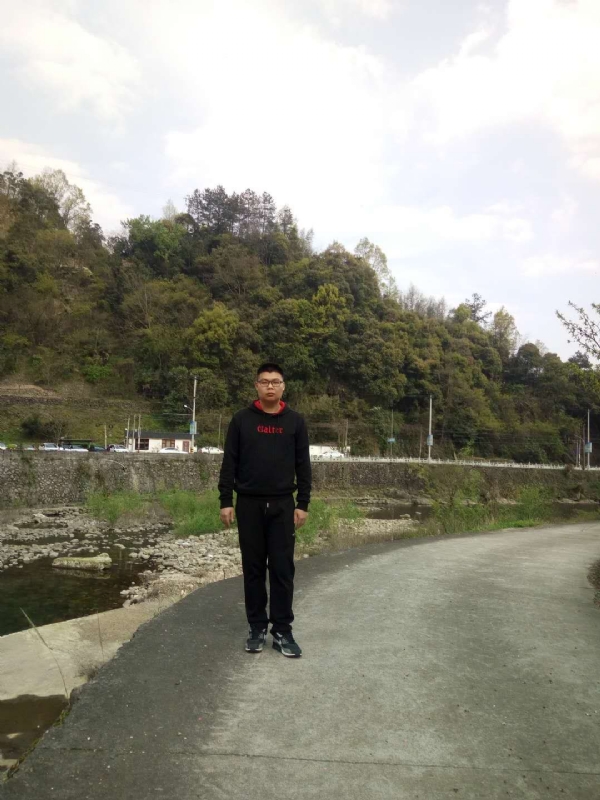 等着上钩的鱼的第一张照片--珠海相亲服务中心