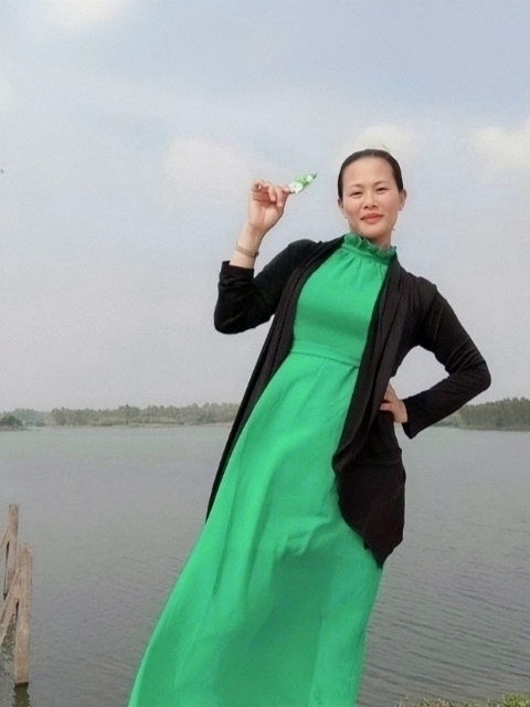 李梅的第二张照片--珠海相亲服务中心