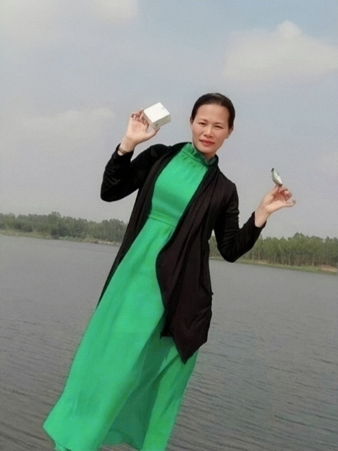 李梅的第三张照片--珠海相亲服务中心