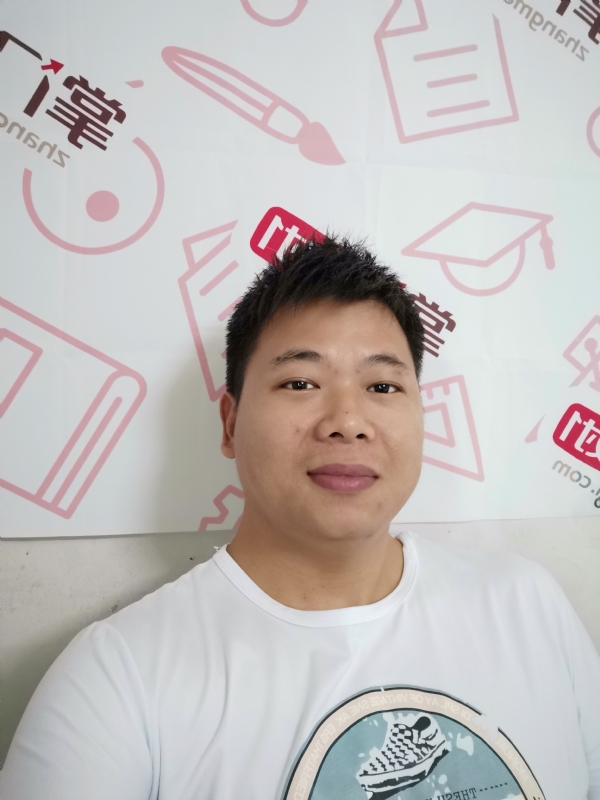 轻静地行走着的第一张照片--珠海相亲服务中心