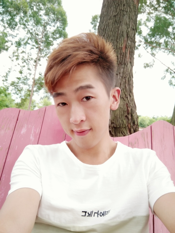 一觉睡到小时候的第二张照片--珠海相亲服务中心