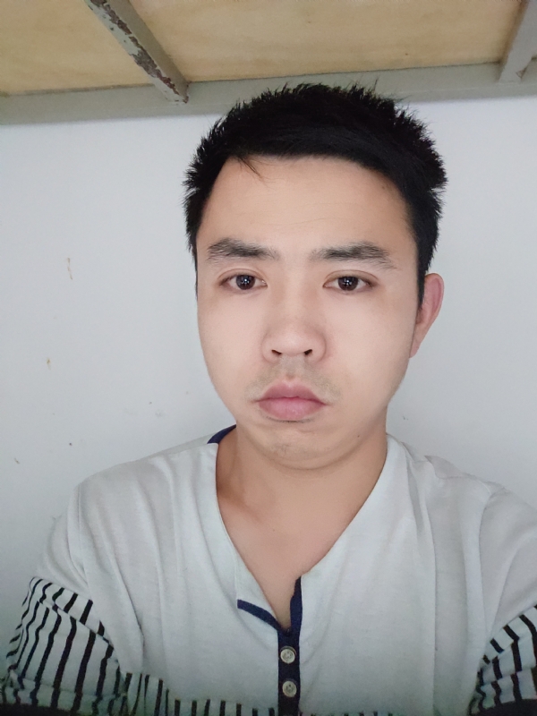 老男孩的第二张照片--珠海相亲服务中心