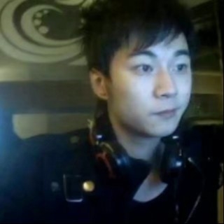 深夜人的第一张照片--珠海相亲服务中心