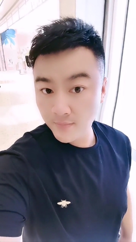 微风徐徐的第二张照片--珠海相亲服务中心