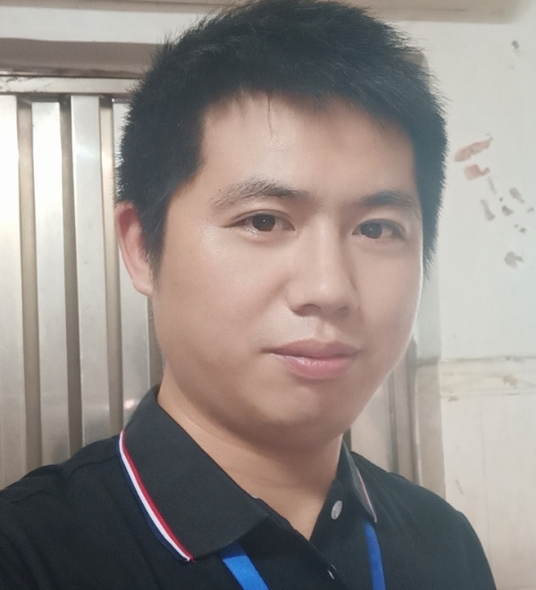 单身奶爸的第一张照片--珠海相亲服务中心