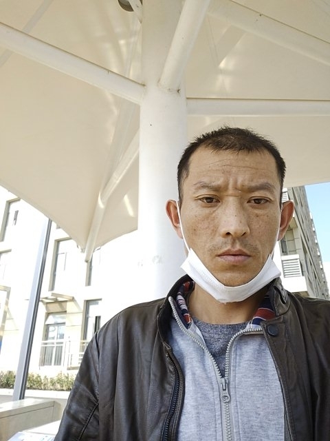 孤狼的第一张照片--珠海相亲服务中心