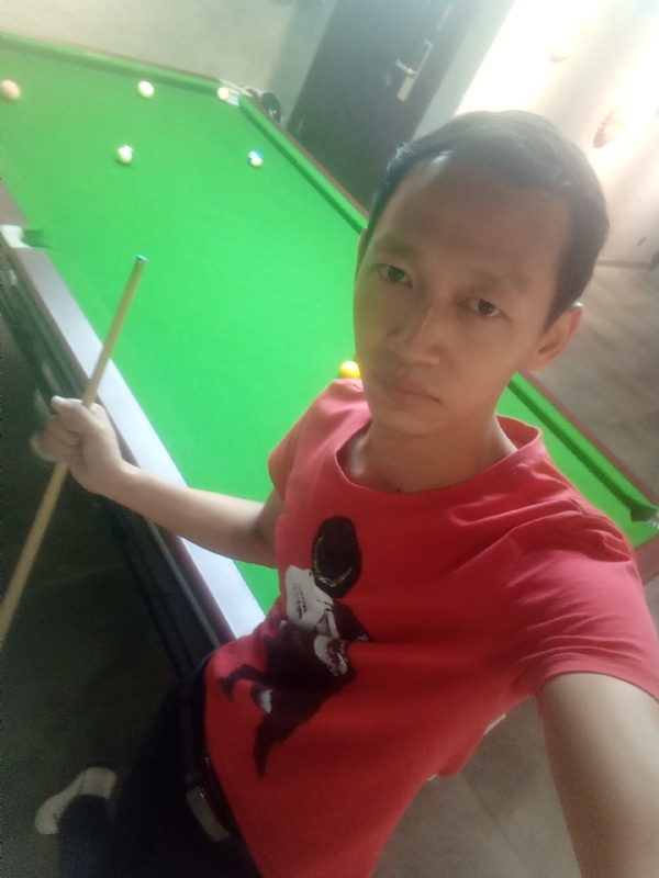 耳机分你一半的第一张照片--珠海相亲服务中心