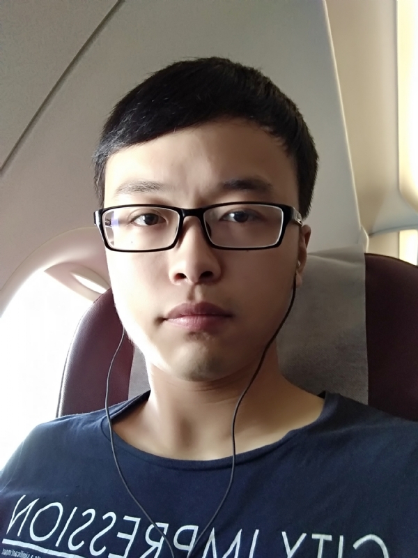 在水一方的第二张照片--珠海相亲服务中心