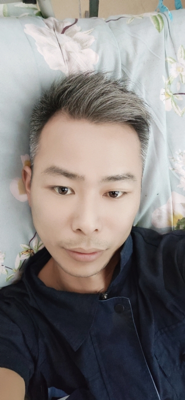 火山口的第一张照片--珠海相亲服务中心