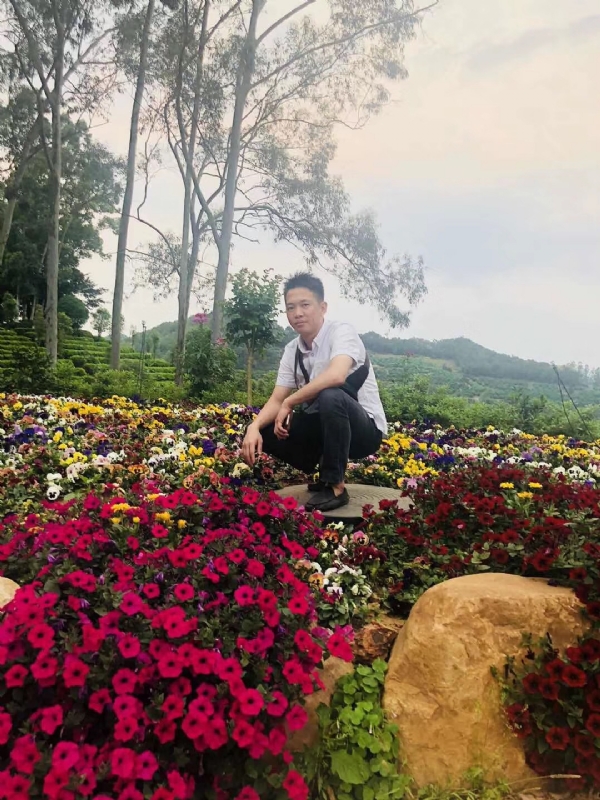 小郑的第一张照片--珠海相亲服务中心