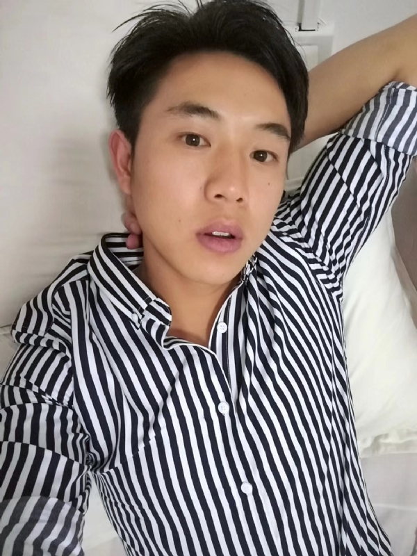 小雷的第二张照片--珠海相亲服务中心