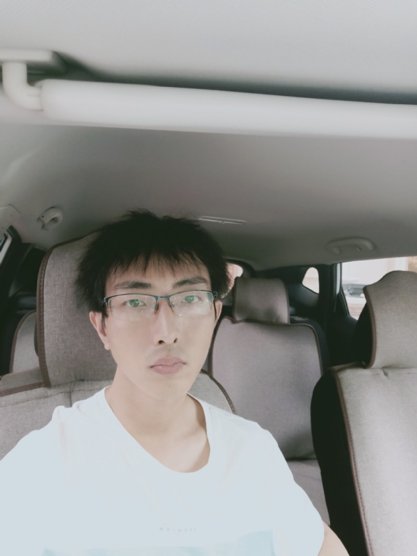 阳光大男孩的第一张照片--珠海相亲服务中心